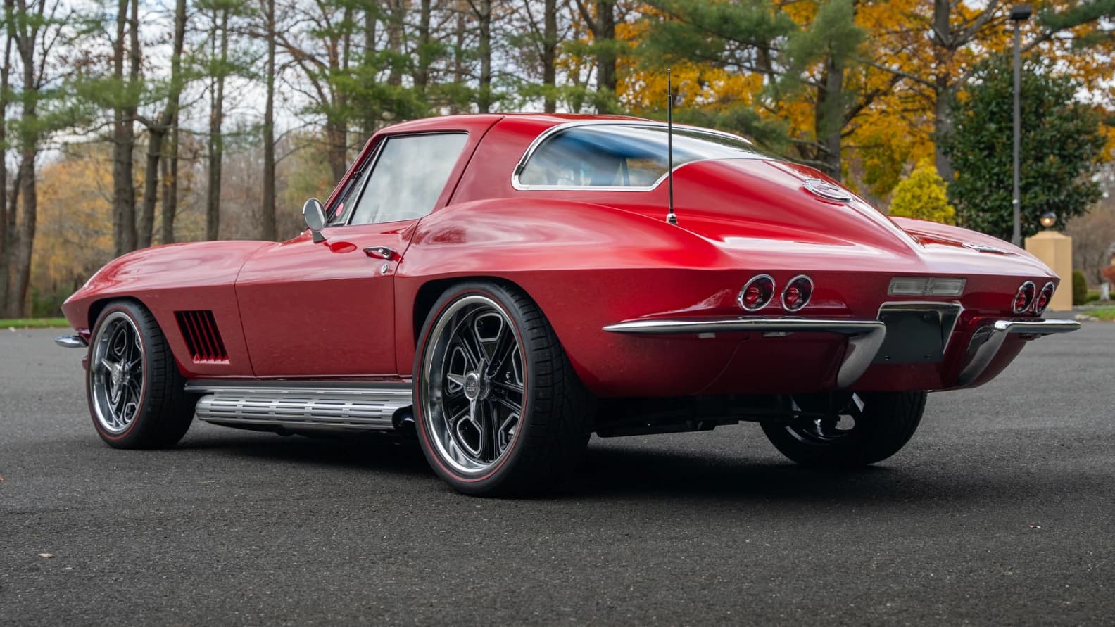 1967 Chevrolet Corvette ZZ502 front three-quarter view